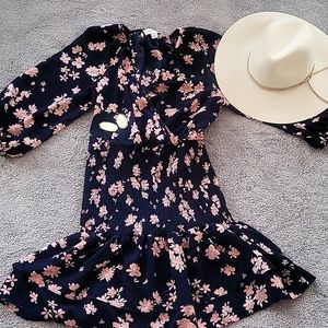 Beautiful floral mini dress M